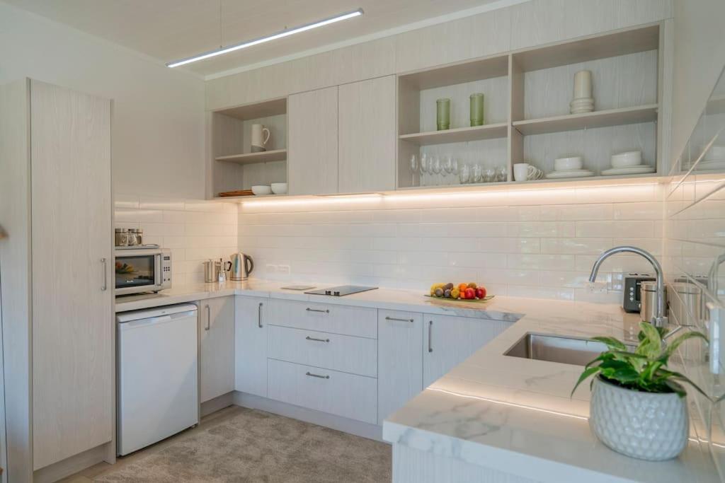 On The Point Apartment Whitianga Ngoại thất bức ảnh