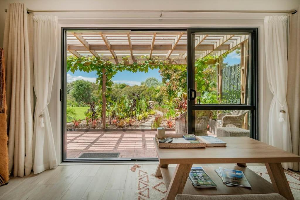 On The Point Apartment Whitianga Ngoại thất bức ảnh